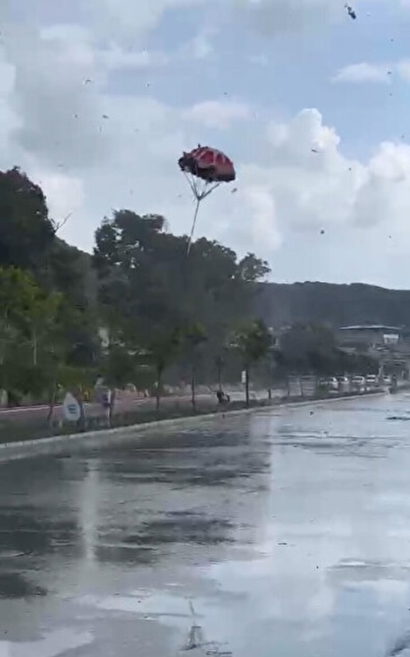 Hatay'da hortum korkuttu! İşyeri, kulübe ve ağaçlara zarar verdi